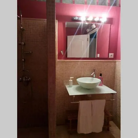 Appartement ,piso Completo En Buena Zona,wifi Y Aparcamiento