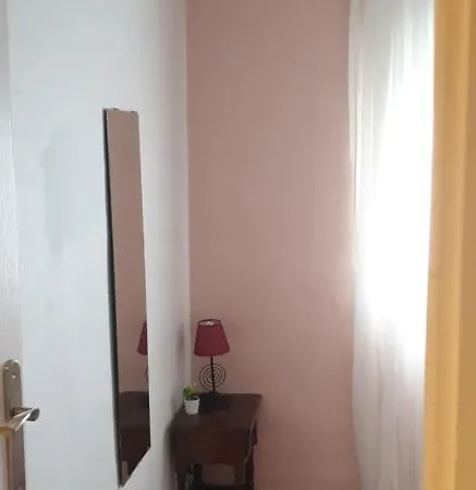 Appartement ,piso Completo En Buena Zona,wifi Y Aparcamiento